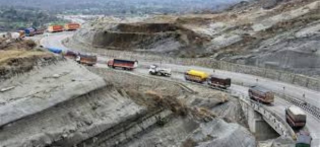 Jammu-Srinagar highway shut as ‘loaded truck gets embedded in mud’ near Panthyal