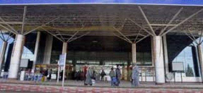 All flights on Srinagar airport delayed due to snow fall
