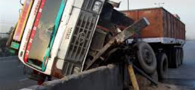 12 of a family killed in Jharkhand road accident