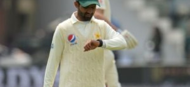 ICC warns Pakistan players over smart watches