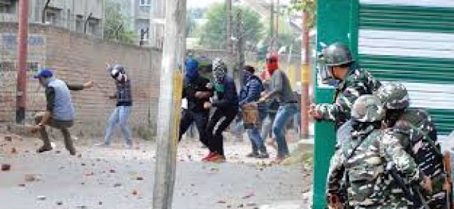 Clashes in Pulwama leave three protesters injured
