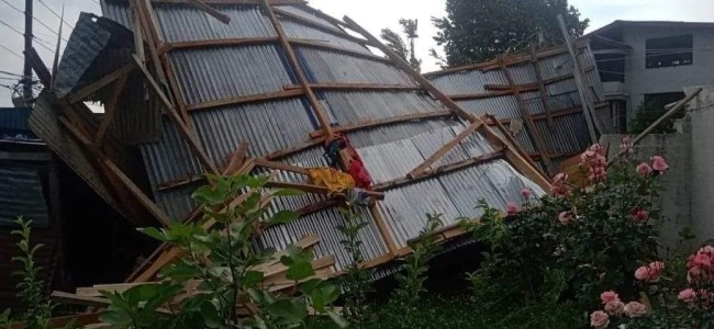 Windstorm creates havoc in parts of North Kashmir