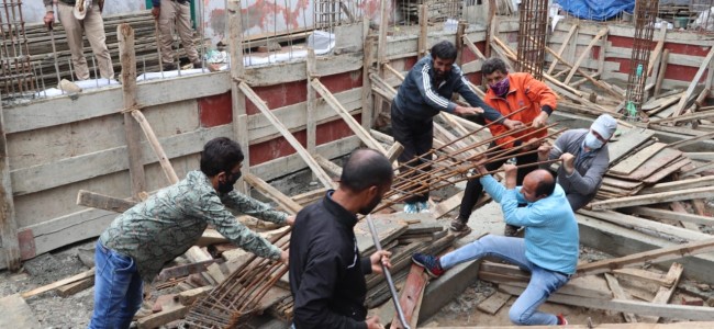 LC&MA conducts demolition drive in Lal Bazar, Nigeen, Check Saderbal & Saida Kadal