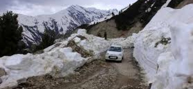Mughal road remains closed for 3rd day