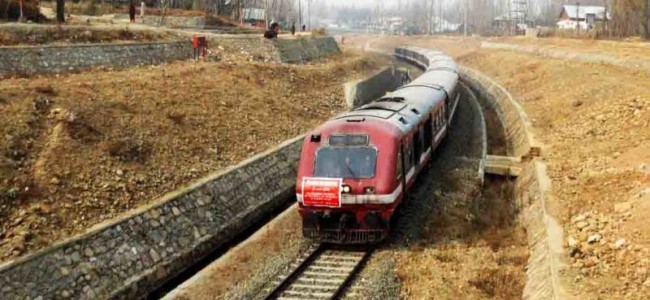 Train crushes 27-yr-old youth to death at Nowgam