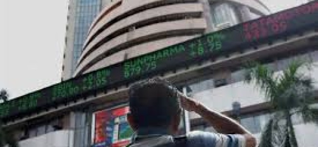 Sensex ends at 1-month low, hit by losses for 4th day