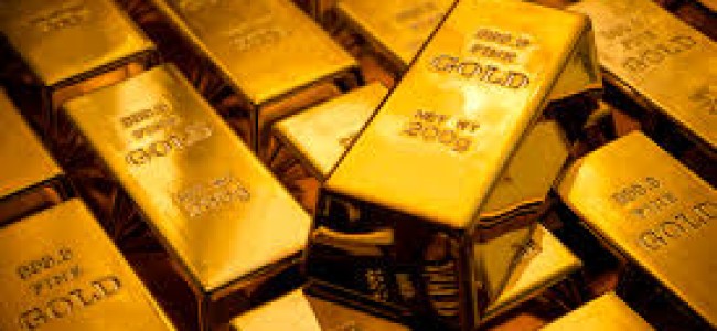 Gold settles below Rs 29,000, silver holds up firm