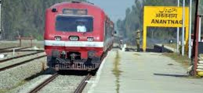 Internet service restored rail to chug on Wednesday to Baramullah