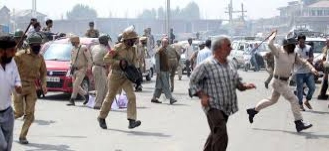 Police use force detain scores of protesting Batamaloo traders