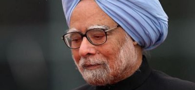 ‘Anguished’ Manmohan responds to Modi: Did not discuss Gujarat polls