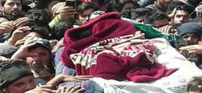 Thousands attend last rites of slain militant in Awantipora