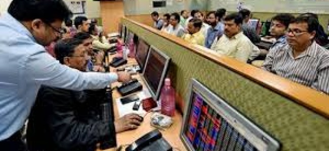 Sensex spurts 470 points on bank stocks