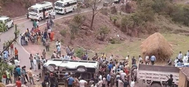 3 die , 15 injured in Rajouri Accident