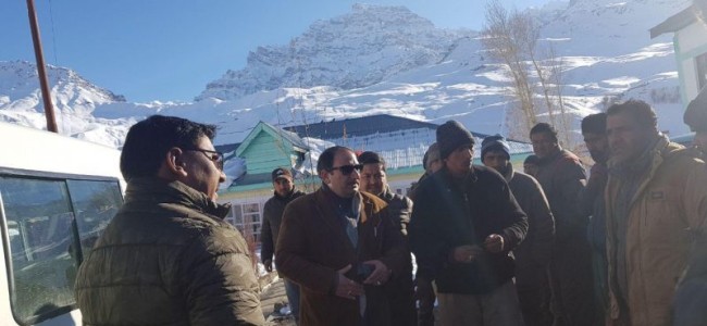 LAHDC Kargil Executive Councillors inspects Snow clearance at Zojilla 
