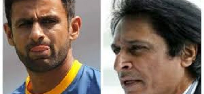 ‘Wanting Pak cricket back at top?’ – Shoaib Malik, Ramiz Raja engage in war of words over ‘retirement’