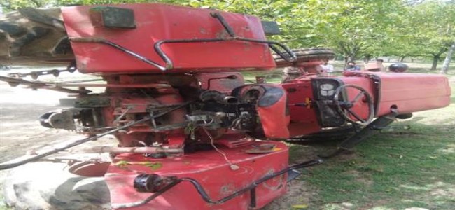One dead, three injured after tractor turns turtle in Sopore