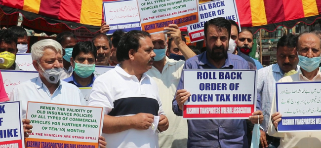 Kashmir: Transporters protest in Sgr, urges Govt to allow them to resume services