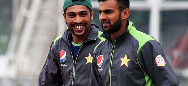 Amir inducted in Pakistan squad, Malik in doubt