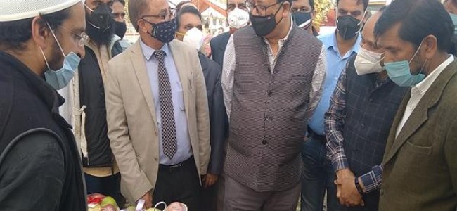 Navin Choudhary inaugurates Buyer- Seller meet at Srinagar