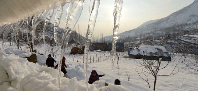 Cold keeps Kashmir and Ladakh in its grip with sub-zero temperatures