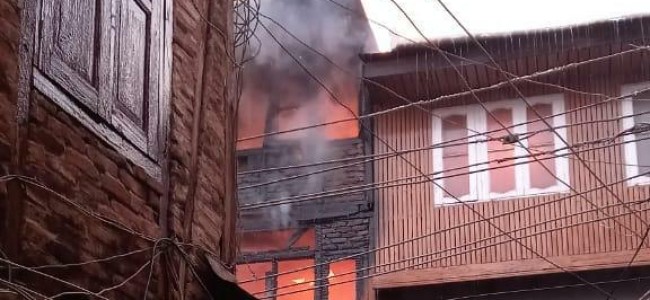 DC Srinagar sanctions Rs 30 lakh relief, housing assistance to families affected in recent fire incidents