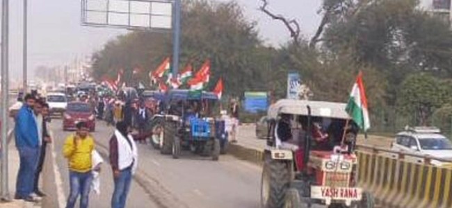 Tractors line up in Delhi ahead of #farmersparade on Republic Day
