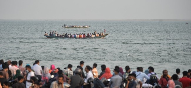 Bangladesh virus shutdown triggers exodus from capital