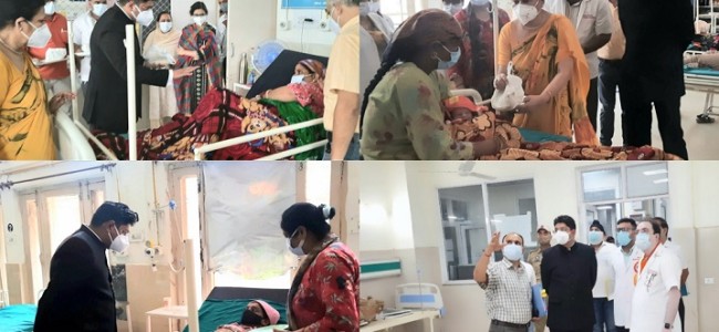 Div Com spends time with patients at Govt Hospital Gandhinagar, exchanges I-Day greetings