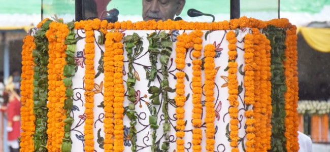 Lt Governor Manoj Sinha hoists Tricolor at Srinagar