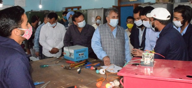 Samoon inspects functioning of ITIs Pampore, Pulwama
