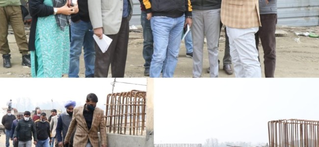 DC Srinagar inspects Lasjan (Athwajan) Grade Separator Works