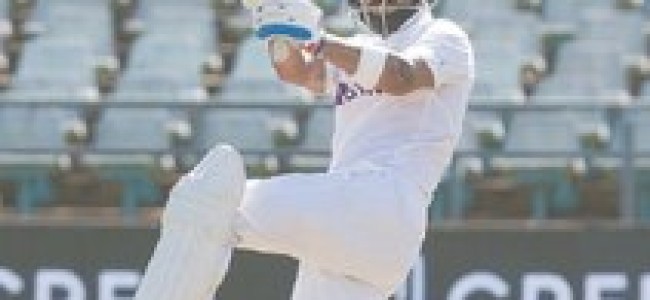 Kohli back in form but South Africa claim first day honours