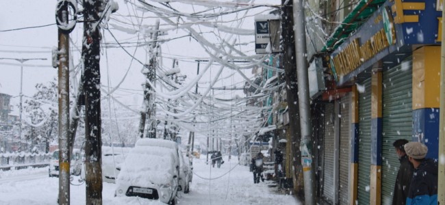 MeT predicts light snowfall in Kashmir