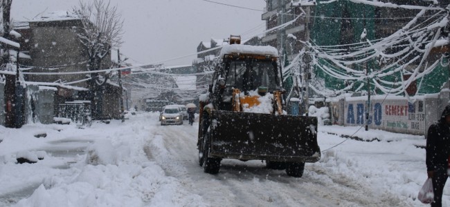 Snowfall In Kashmir, Some Parts Accumulate Over 1-ft