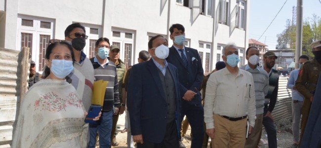 Advisor Bhatnagar conducts surprise inspection of GWC, Srinagar