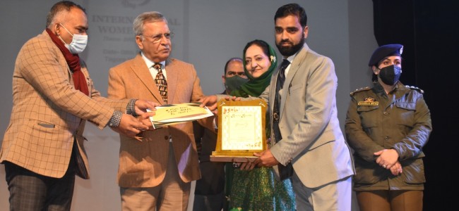 Best Campaigner for women Empowerment event organized in Tagore Hall Srinagar