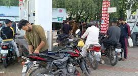 Fuel shortage trigger panic in Kashmir, government says enough stock