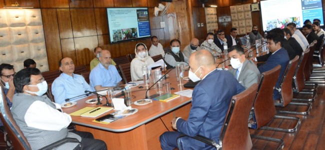Dwivedi chairs Health Innovation Round Table of India-Sweden Healthcare Innovation Center at Srinagar