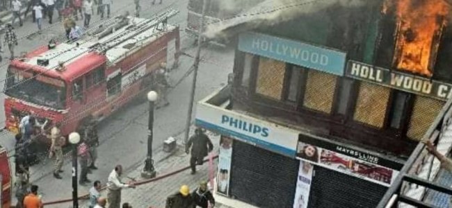 Fire breaks out in hollywood restaurant