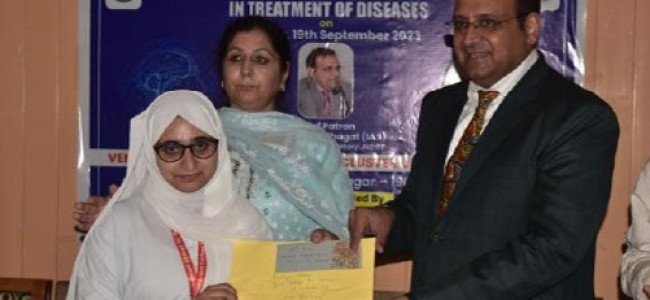 GCW MA Road holds Science event; Sourabh Bhagat felicitates winner students