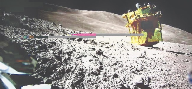 Japanese craft makes successful, pin-point Moon landing
